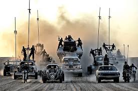 Mad Max: Fury Road – szalona bitwa na drodze w postapokaliptycznym świecie  [kino samochodowe] | Autokult.pl